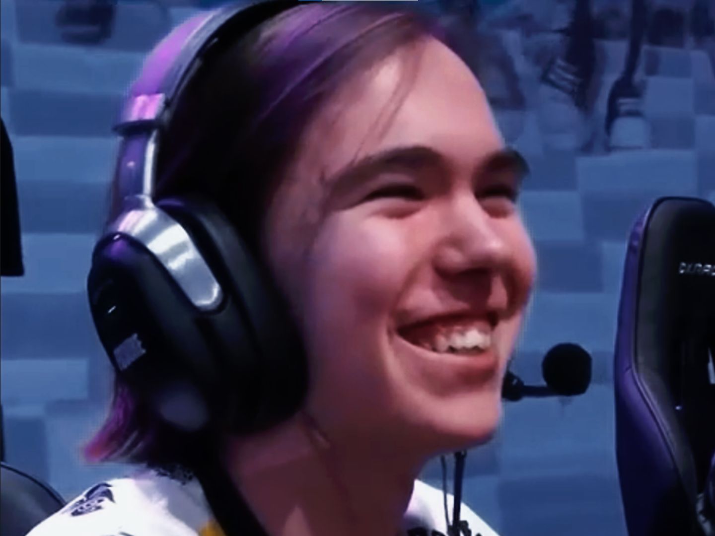 出两人的调 出两人的调