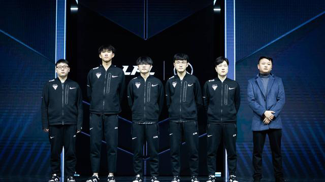 A焦点战的 A焦点战的