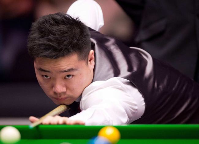 共同作用的 共同作用的